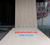 Gỗ ghép caosu phủ veneer sồi - Gỗ Ván Ghép Đạt Hữu Thành - Công Ty TNHH MTV Đạt Hữu Thành